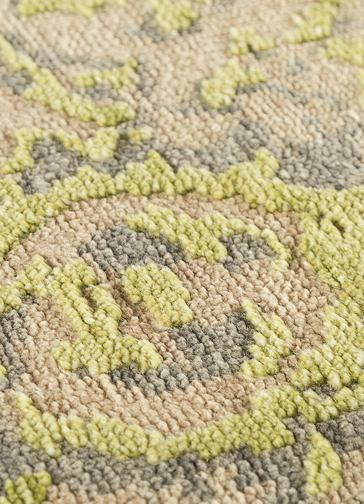 clan green wool hand knotted Rug - CloseUp