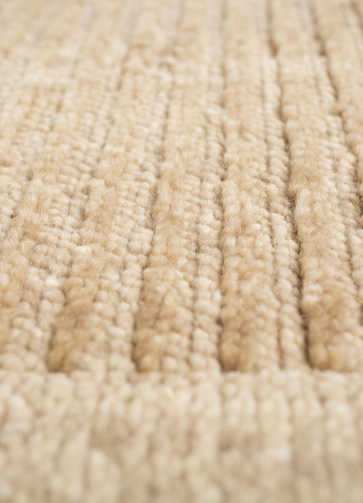thyme ivory wool hand knotted Rug - CloseUp