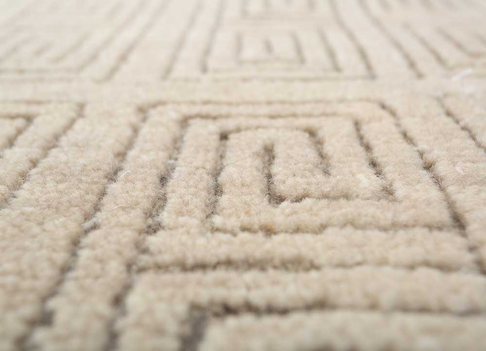 thyme ivory wool hand knotted Rug - CloseUp