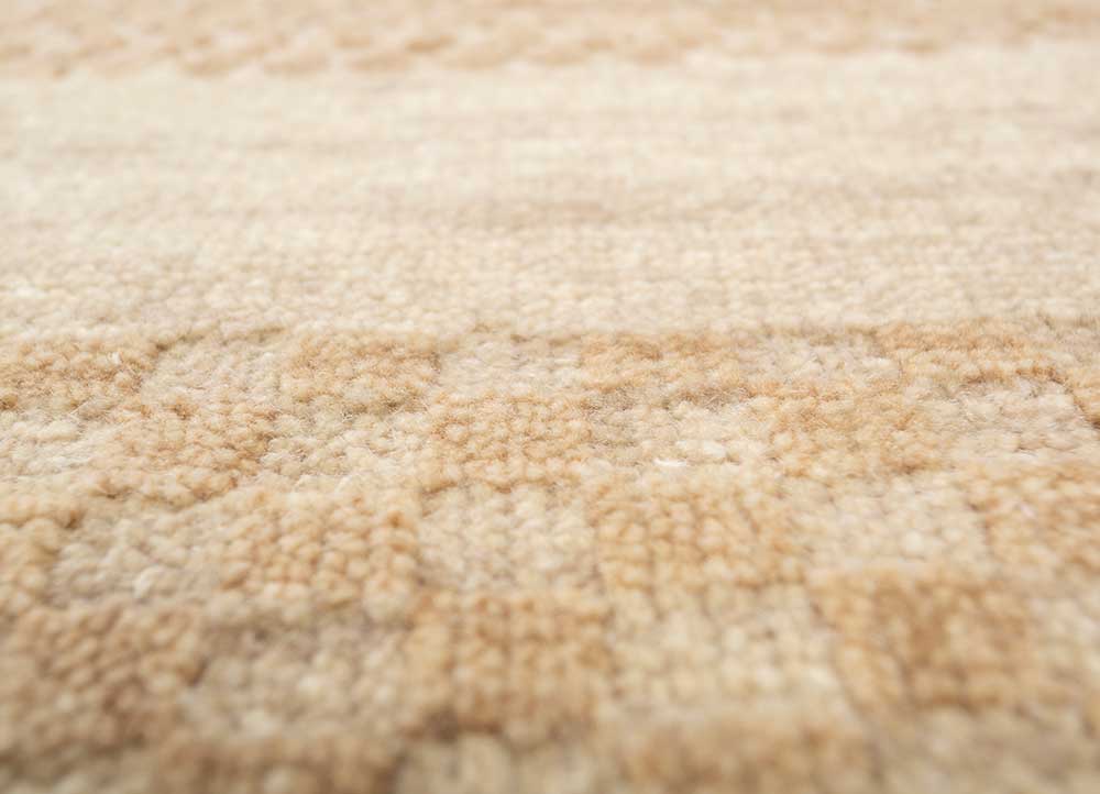 thyme gold wool hand knotted Rug - CloseUp