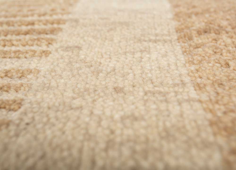 thyme gold wool hand knotted Rug - CloseUp