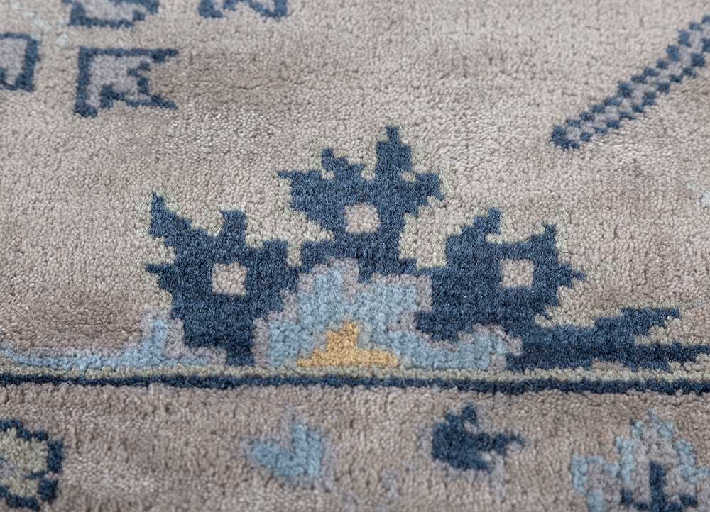 savana grey and black wool hand knotted Rug - CloseUp