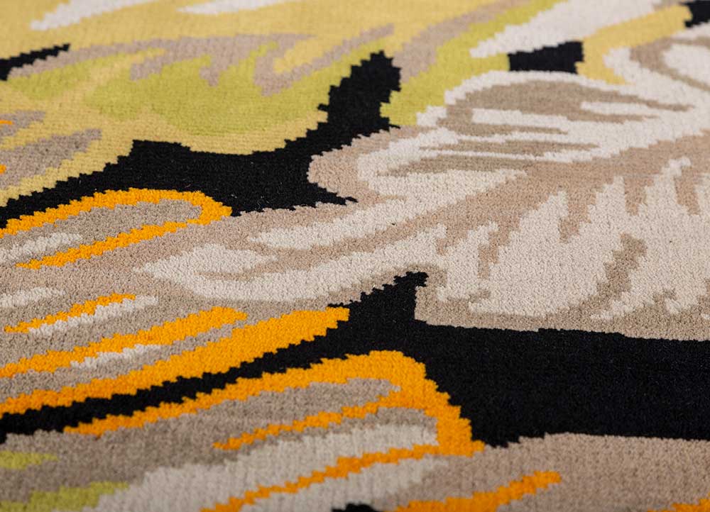 pansy grey and black wool hand knotted Rug - CloseUp