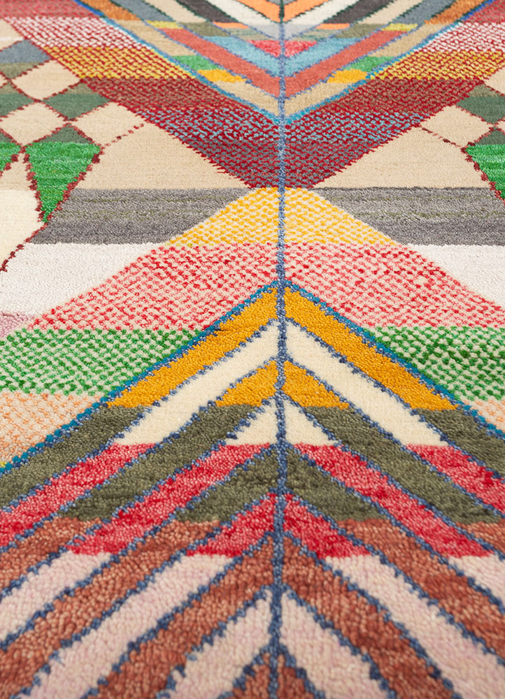 manchaha red and orange wool hand knotted Rug - CloseUp