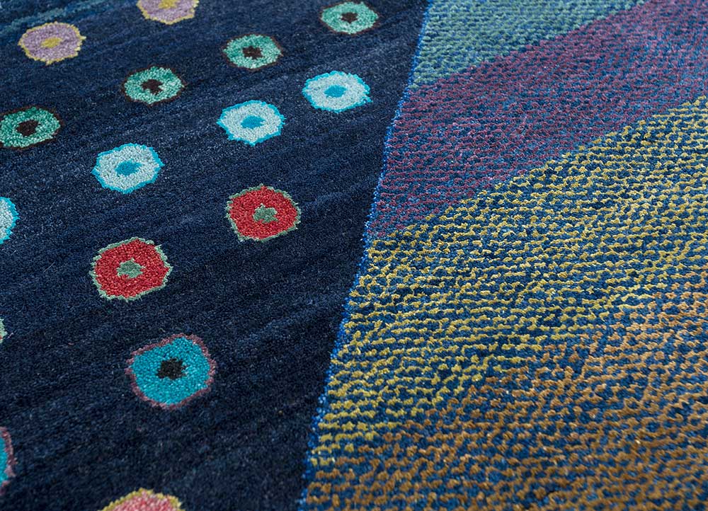 manchaha blue wool and bamboo silk hand knotted Rug - CloseUp