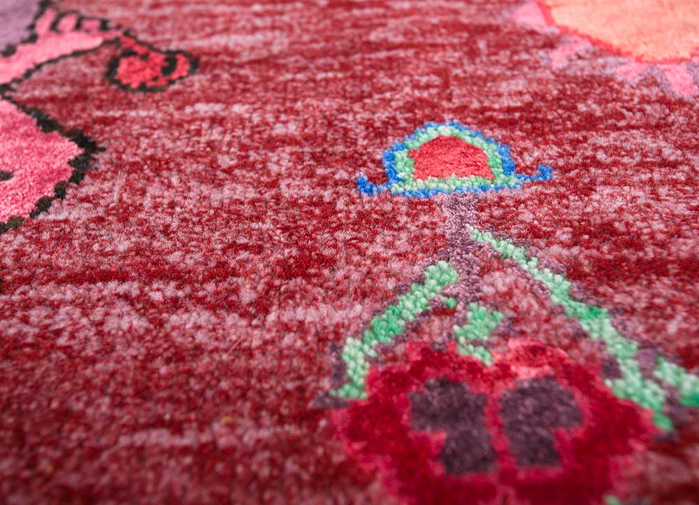 manchaha red and orange wool and bamboo silk hand knotted Rug - CloseUp