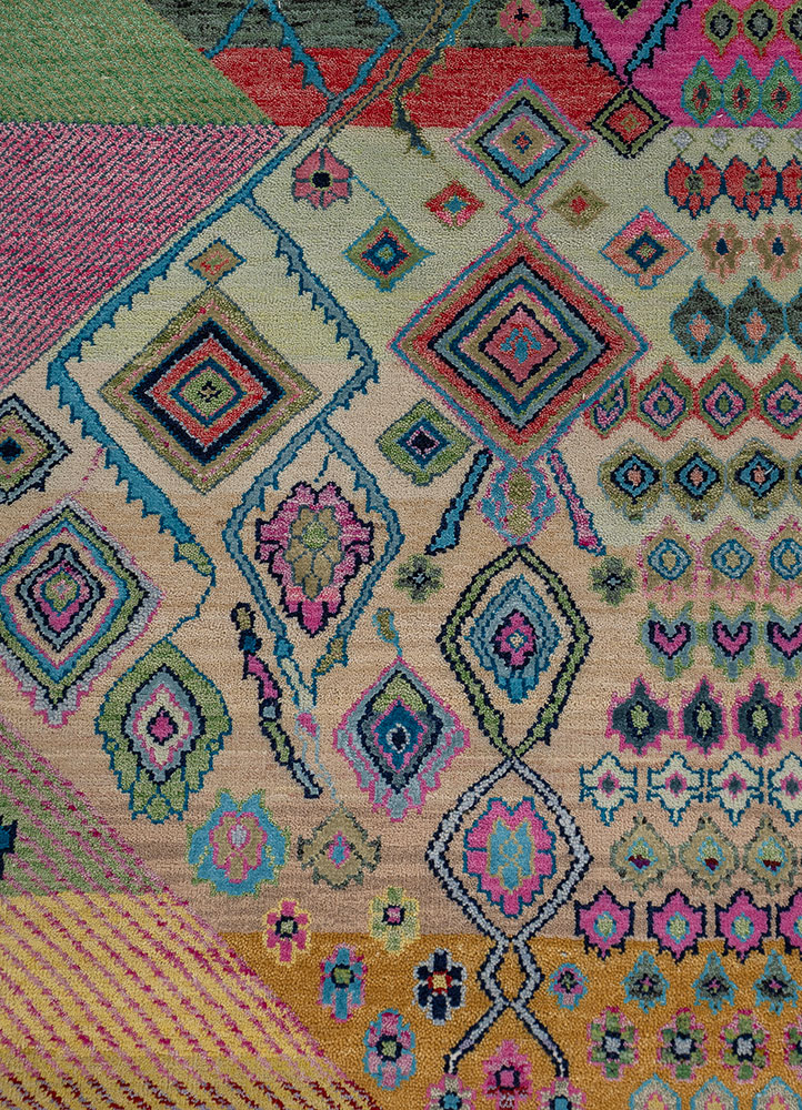 manchaha gold wool and bamboo silk hand knotted Rug - CloseUp