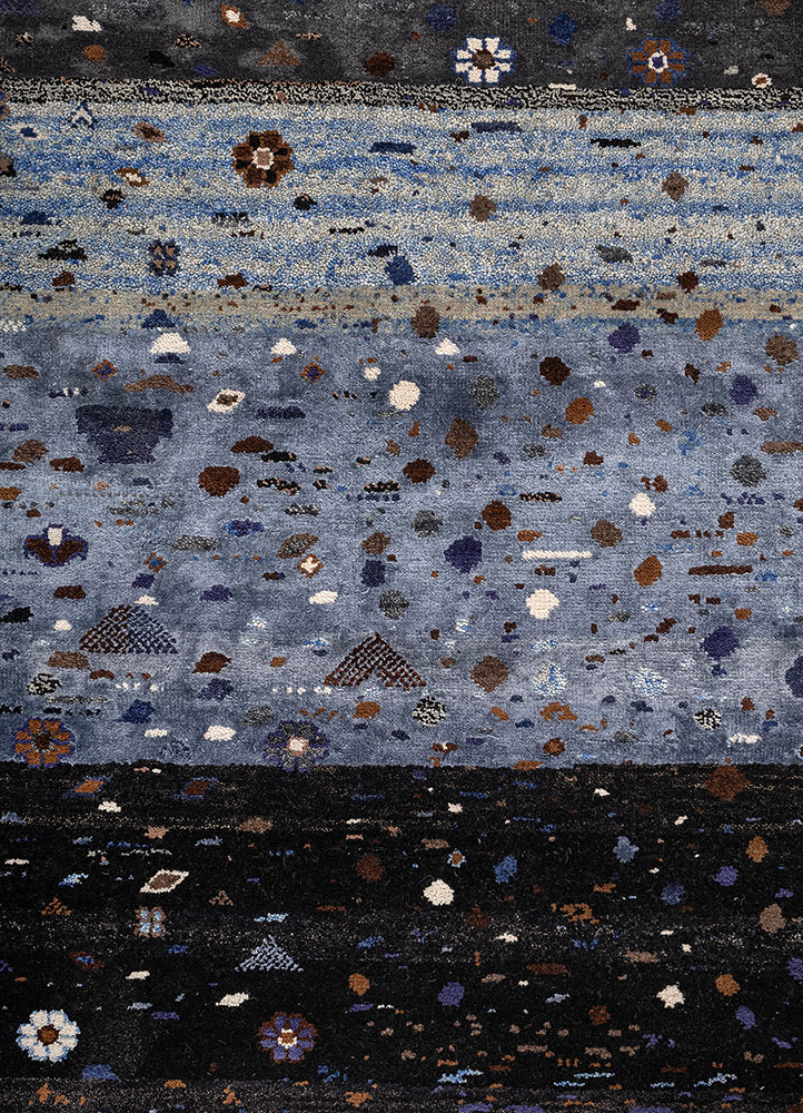 manchaha grey and black wool and bamboo silk hand knotted Rug - CloseUp