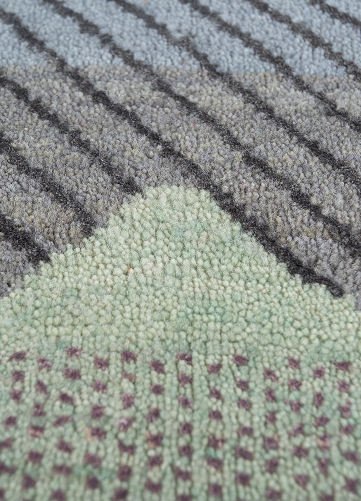 manchaha grey and black wool and bamboo silk hand knotted Rug - CloseUp