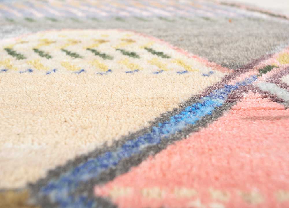 manchaha beige and brown wool and bamboo silk hand knotted Rug - CloseUp