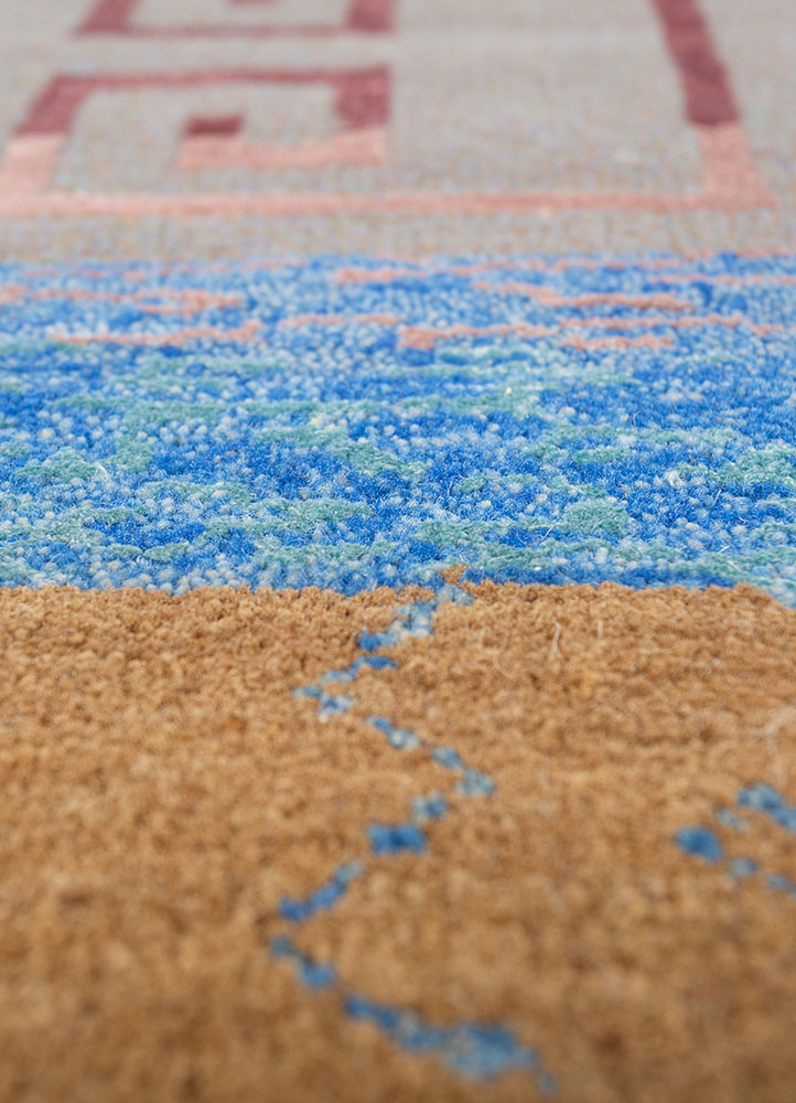 manchaha gold wool and bamboo silk hand knotted Rug - CloseUp