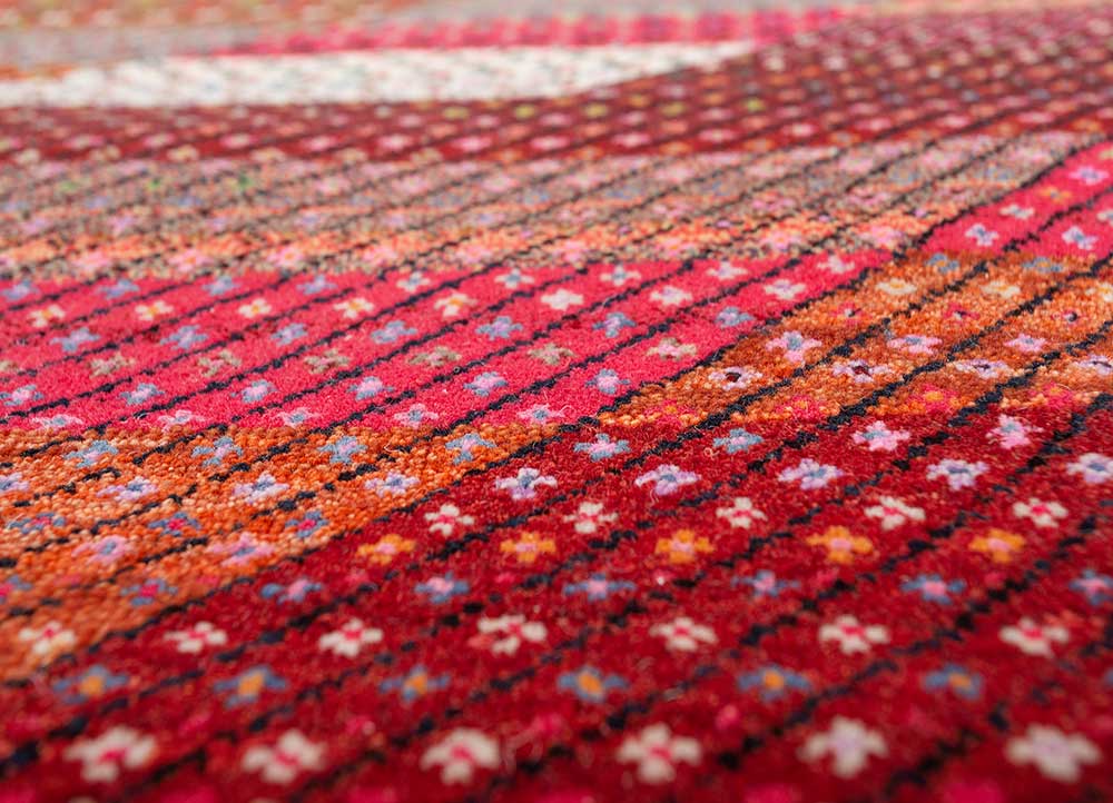 manchaha red and orange wool and bamboo silk hand knotted Rug - CloseUp
