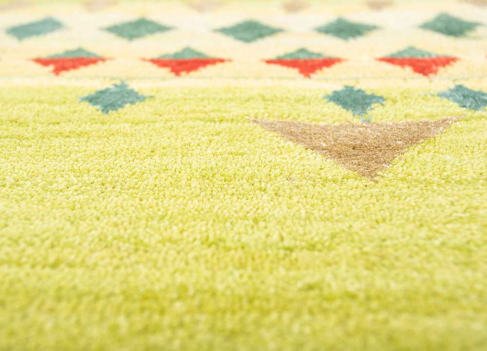 manchaha gold wool and bamboo silk hand knotted Rug - CloseUp
