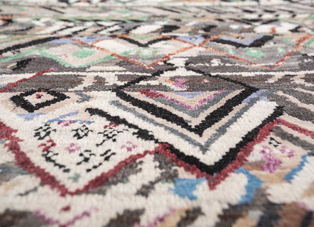 manchaha grey and black wool and bamboo silk hand knotted Rug - CloseUp