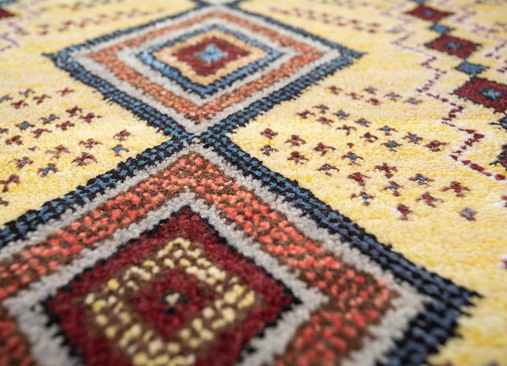 manchaha gold wool and bamboo silk hand knotted Rug - CloseUp