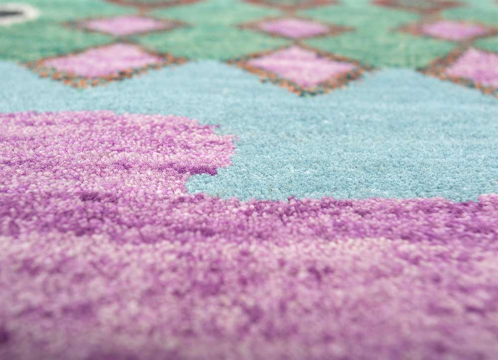 manchaha blue wool and bamboo silk hand knotted Rug - CloseUp