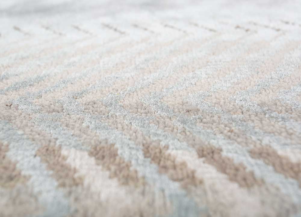 manchaha blue wool and bamboo silk hand knotted Rug - CloseUp