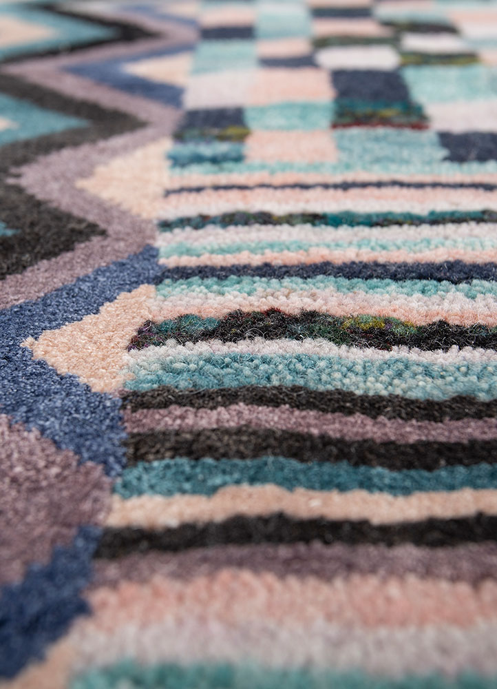 manchaha ivory wool and bamboo silk hand knotted Rug - CloseUp