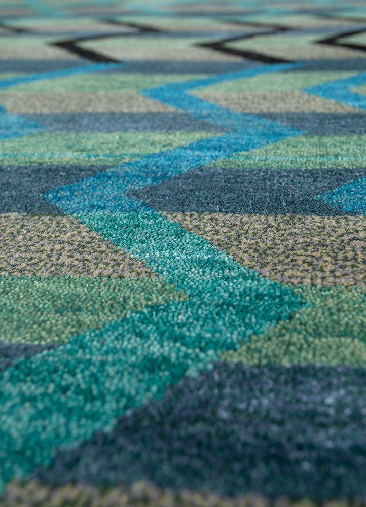 manchaha green wool and bamboo silk hand knotted Rug - CloseUp