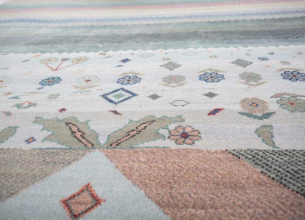 manchaha blue wool and bamboo silk hand knotted Rug - CloseUp