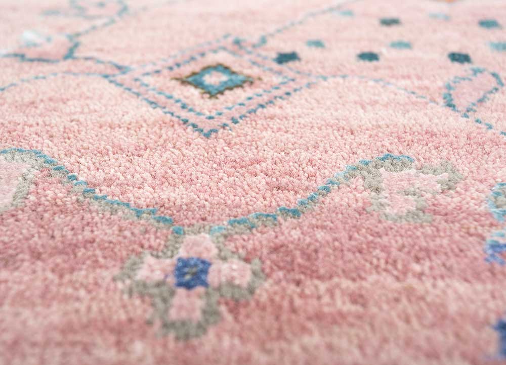 manchaha pink and purple wool and bamboo silk hand knotted Rug - CloseUp