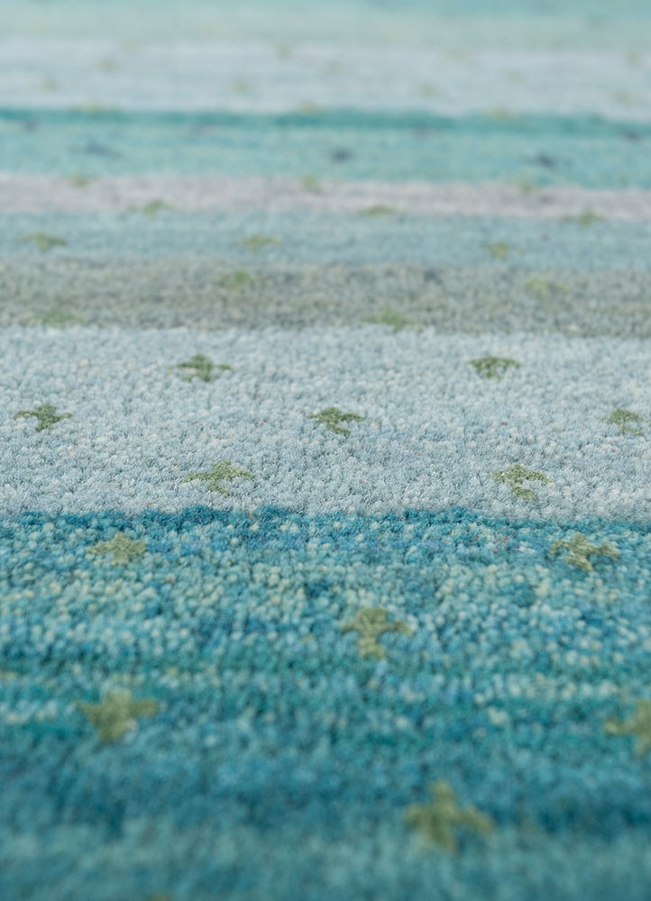 manchaha blue wool and bamboo silk hand knotted Rug - CloseUp