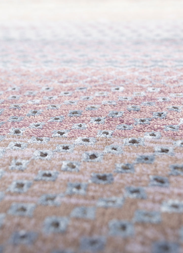 manchaha grey and black wool and bamboo silk hand knotted Rug - CloseUp