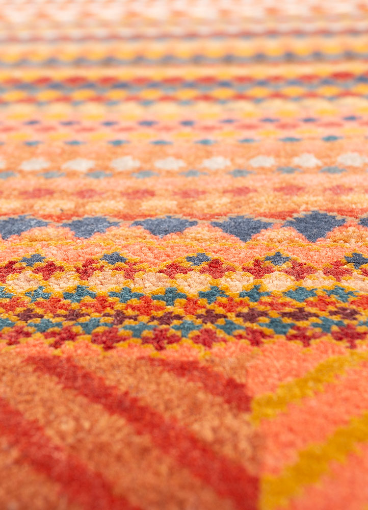 manchaha red and orange wool and bamboo silk hand knotted Rug - CloseUp
