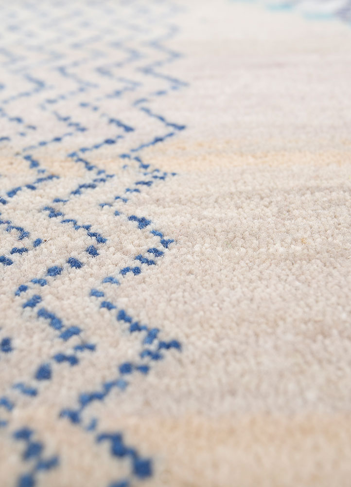 manchaha ivory wool and bamboo silk hand knotted Rug - CloseUp