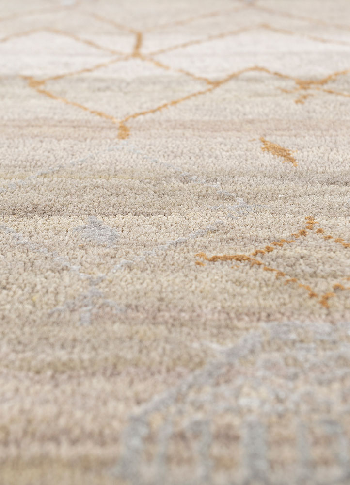 manchaha grey and black wool and bamboo silk hand knotted Rug - CloseUp