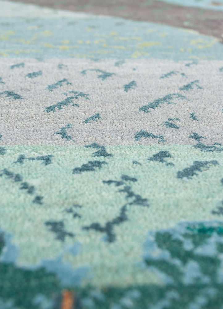 manchaha blue wool and bamboo silk hand knotted Rug - CloseUp