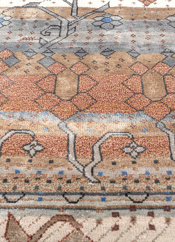 manchaha ivory wool and bamboo silk hand knotted Rug - CloseUp