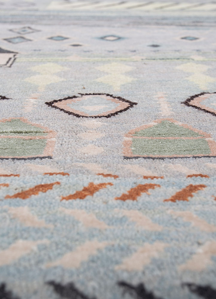 manchaha blue wool and bamboo silk hand knotted Rug - CloseUp