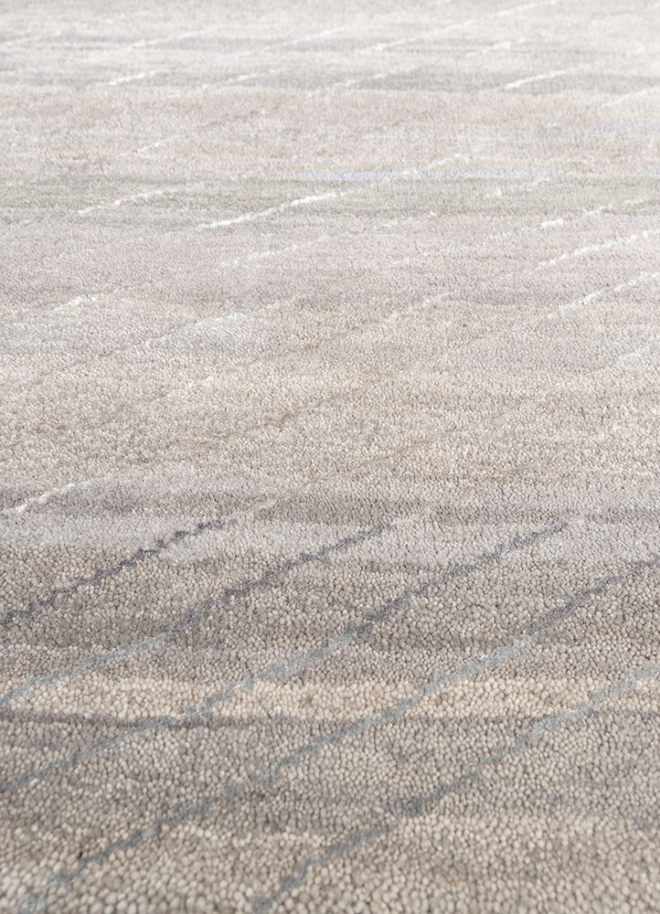manchaha grey and black wool and bamboo silk hand knotted Rug - CloseUp
