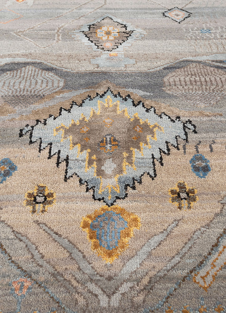 manchaha grey and black wool and bamboo silk hand knotted Rug - CloseUp