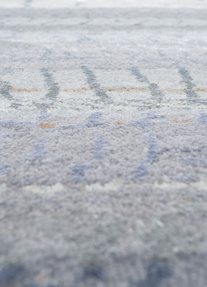 manchaha blue wool and bamboo silk hand knotted Rug - CloseUp