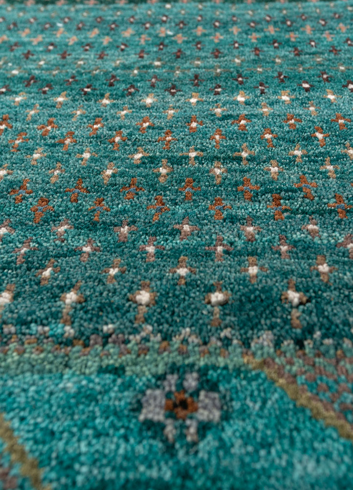 manchaha blue wool and bamboo silk hand knotted Rug - CloseUp