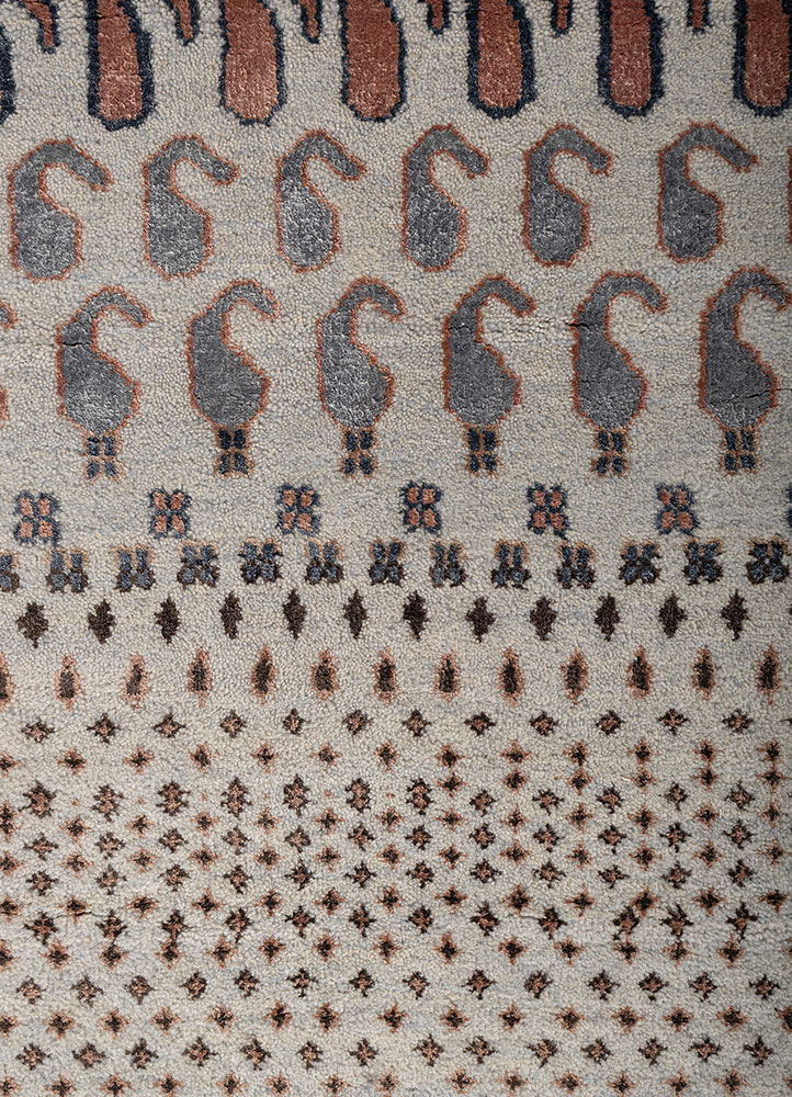 manchaha red and orange wool and bamboo silk hand knotted Rug - CloseUp