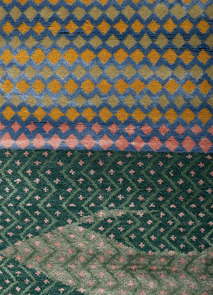 manchaha blue wool and bamboo silk hand knotted Rug - CloseUp