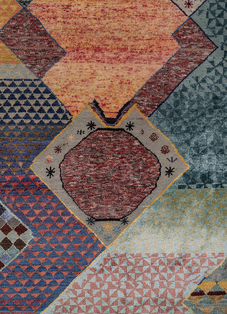 manchaha grey and black wool and bamboo silk hand knotted Rug - CloseUp