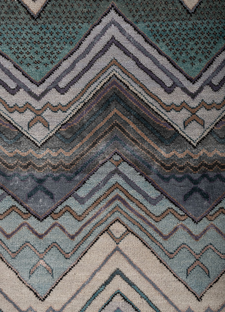 manchaha blue wool and bamboo silk hand knotted Rug - CloseUp