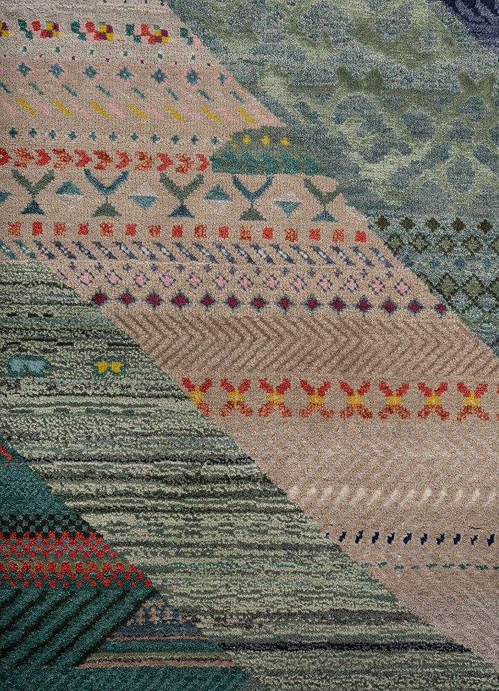 manchaha green wool and bamboo silk hand knotted Rug - CloseUp
