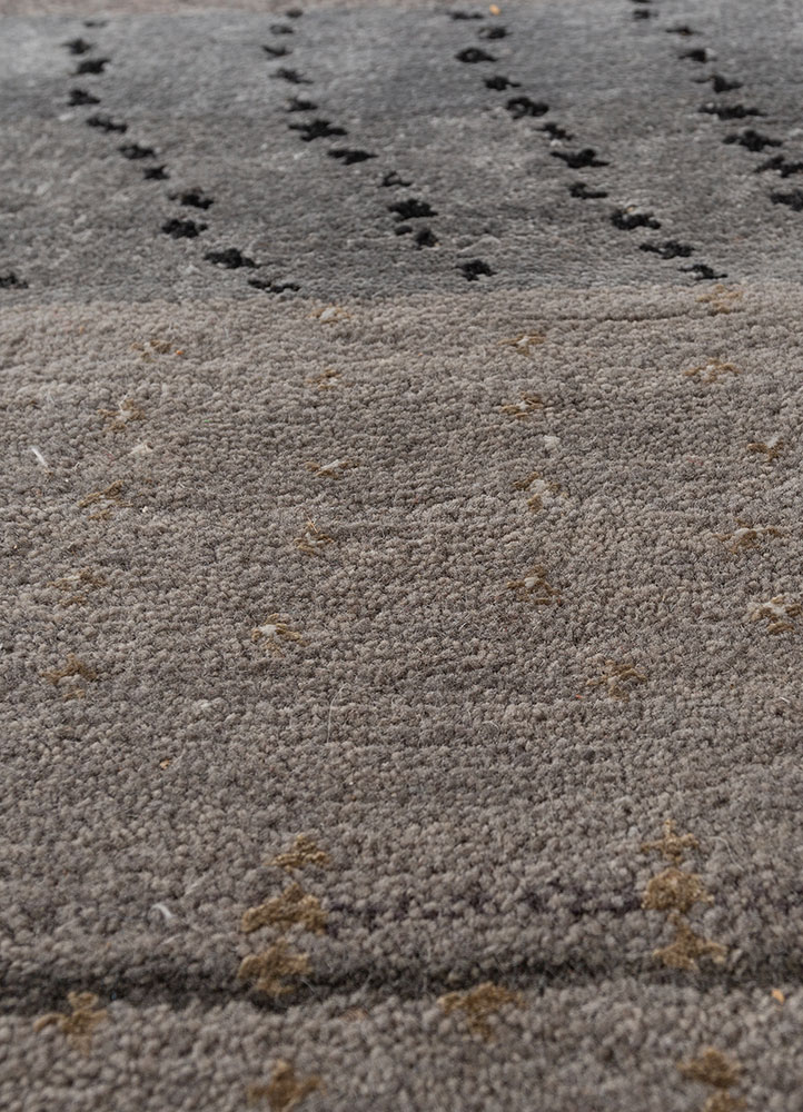 freedom manchaha grey and black wool and bamboo silk hand knotted Rug - CloseUp