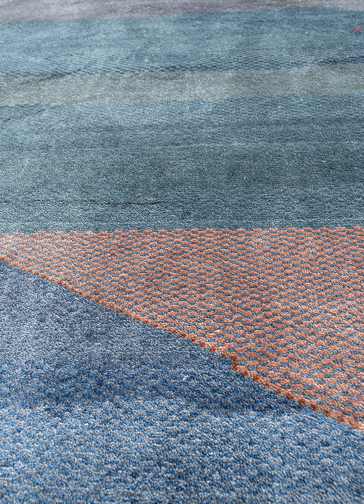 freedom manchaha blue wool and bamboo silk hand knotted Rug - CloseUp