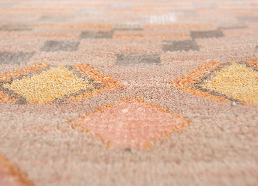 manchaha red and orange wool and bamboo silk hand knotted Rug - CloseUp