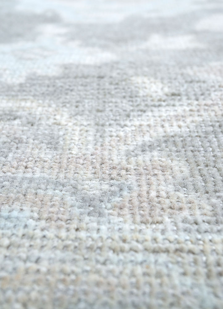 erbe grey and black wool hand knotted Rug - CloseUp