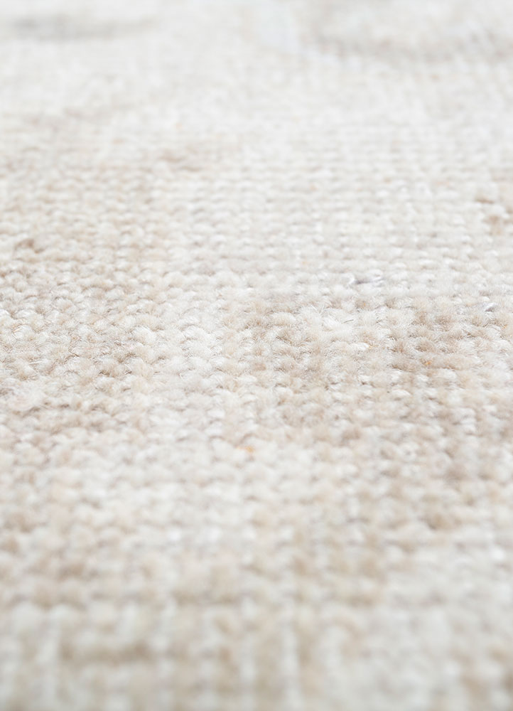 erbe grey and black wool hand knotted Rug - CloseUp