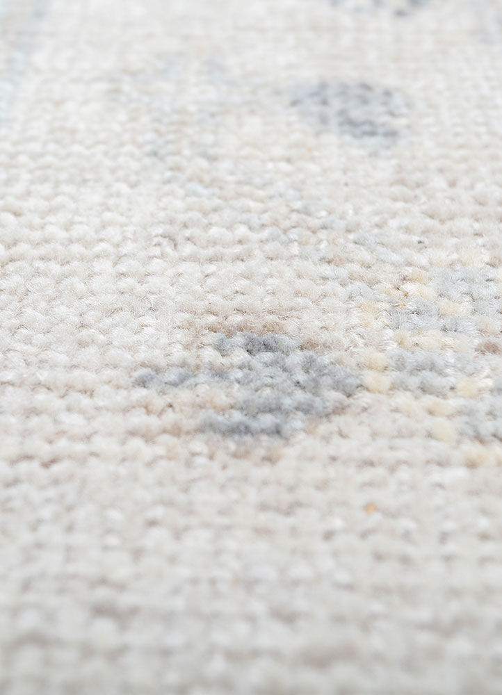 erbe grey and black wool hand knotted Rug - CloseUp