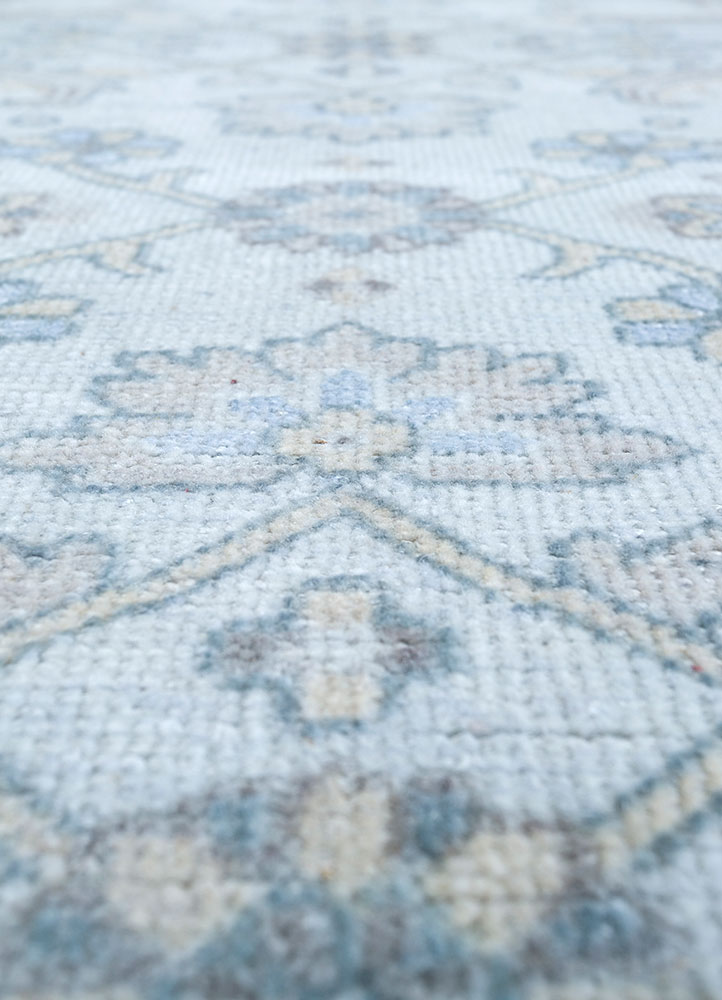 erbe grey and black wool hand knotted Rug - CloseUp