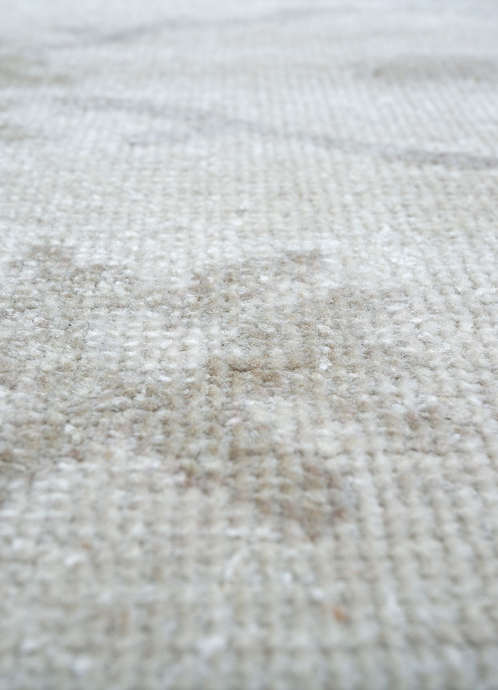 erbe ivory wool hand knotted Rug - CloseUp